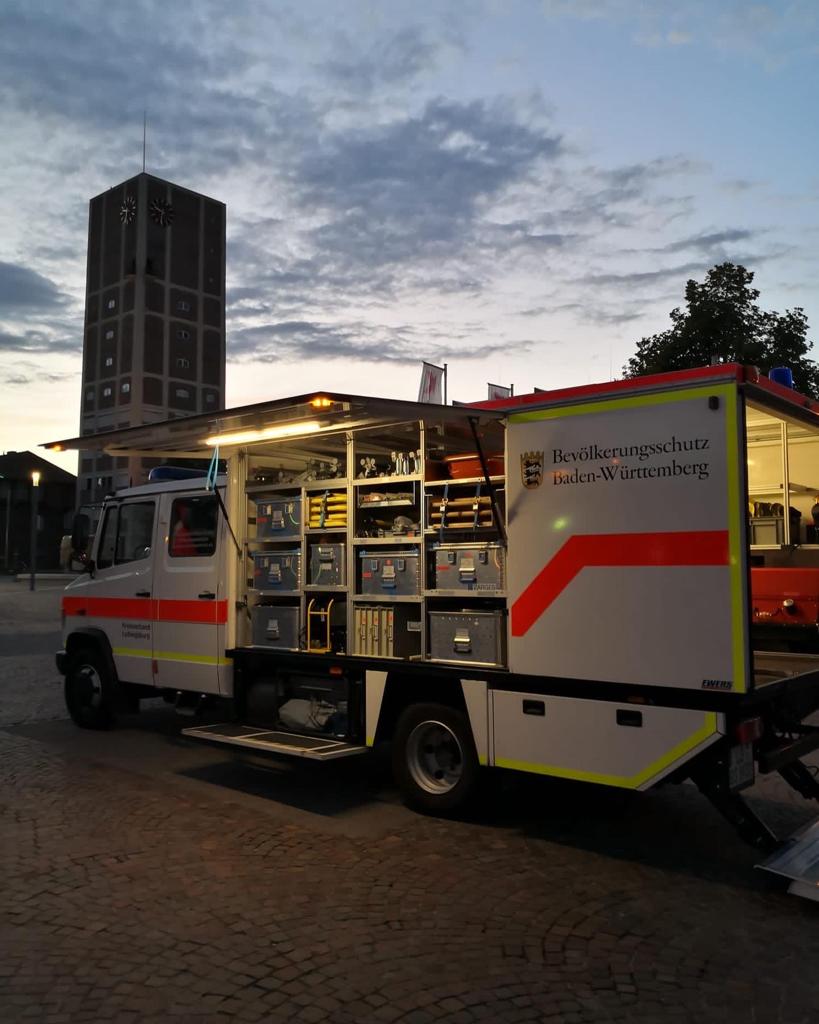 GW-San mit Rathaus im Hintergrund